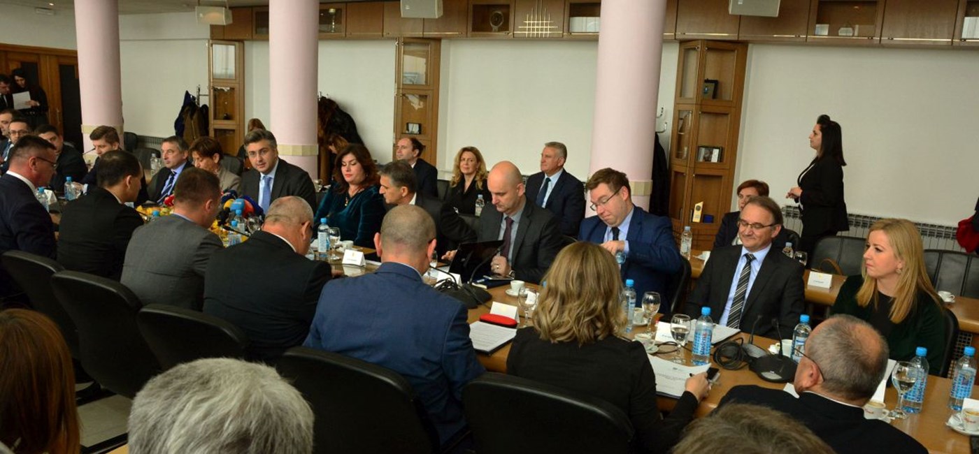 PM Plenkovic satisfied with pace of signing contracts on EU-funded projects